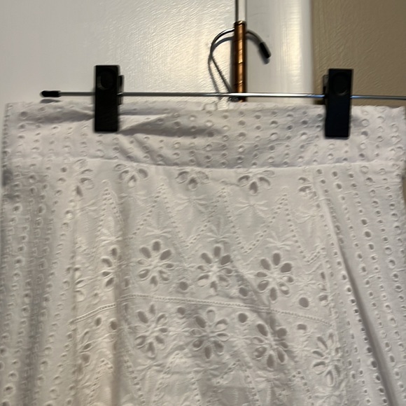 Zara white skirt size S. Excellent condition. New no tag - Picture 3 of 4